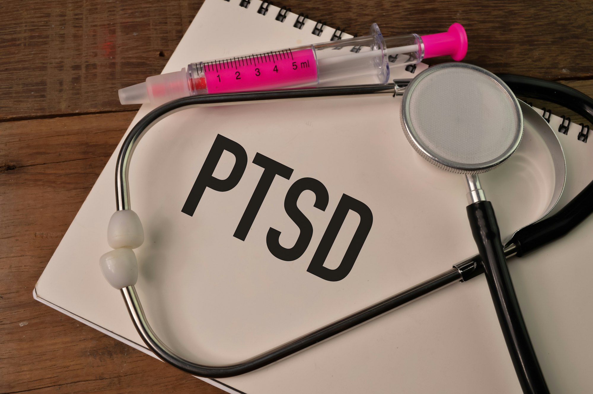 Complex PTSD vs PTSD image